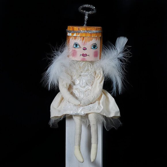 Angelisa Box Head Doll - Picture 3 of 3